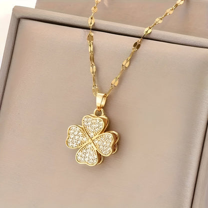 Elegant Four-Leaf Clover Gold Necklace – Sparkling Lucky Charm